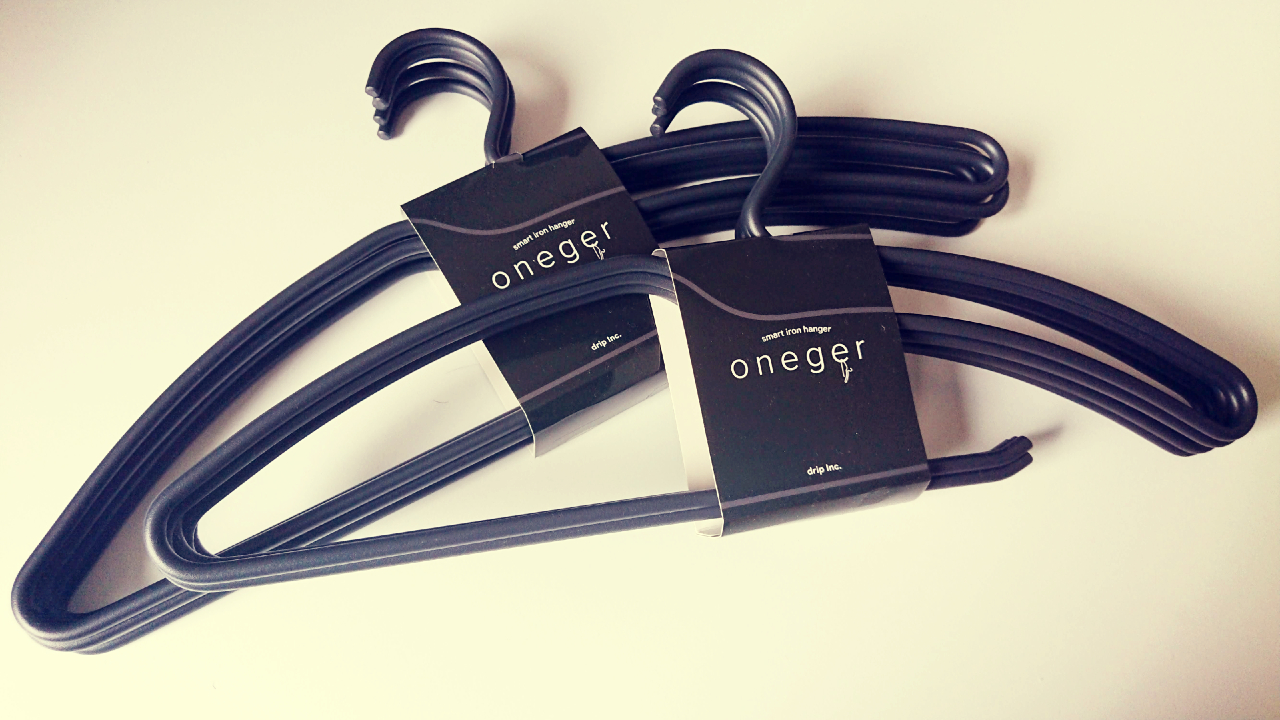 「drip「Oneger」シンプルデザインと機能性を両立した使い勝手抜群のアイアンハンガー」のアイキャッチ画像